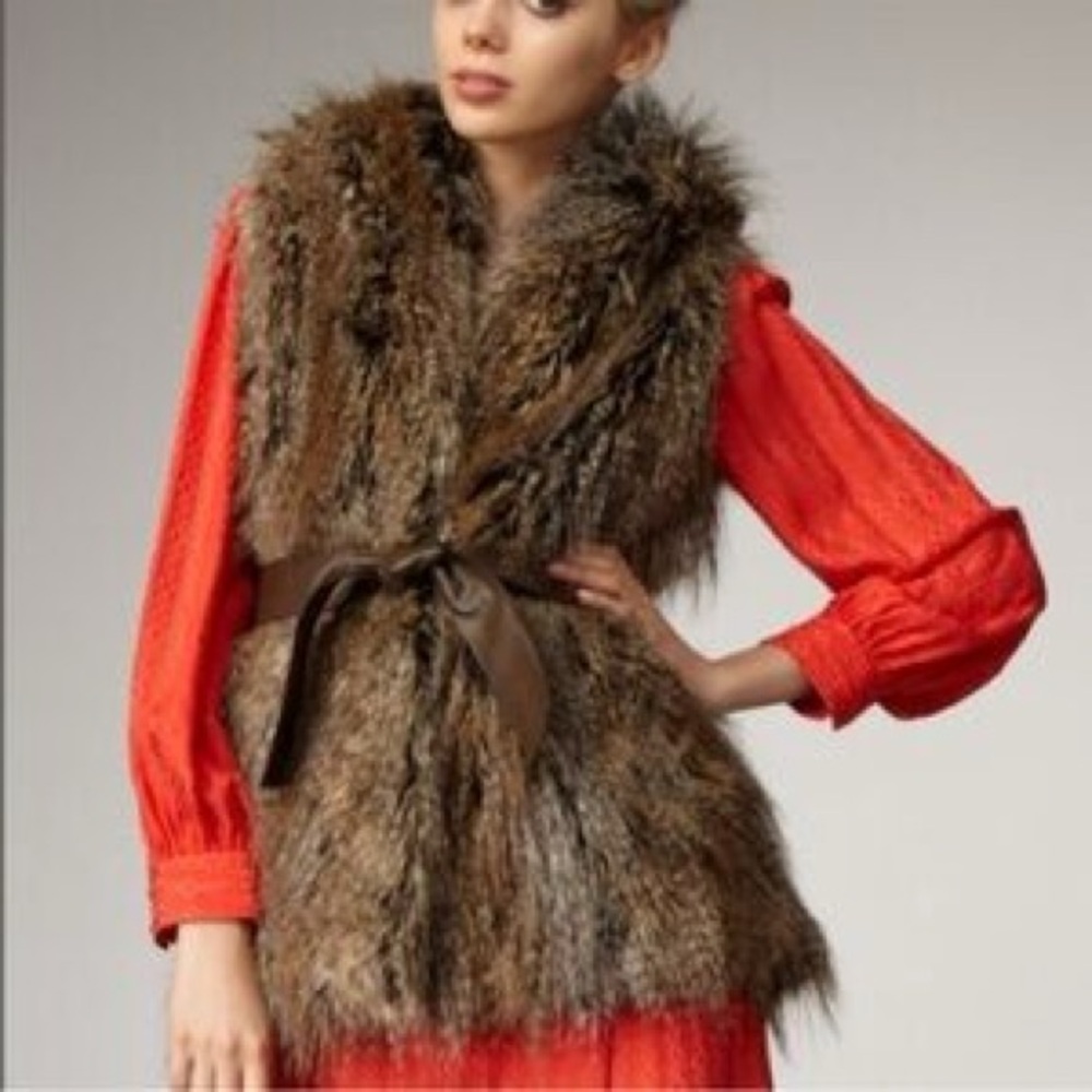 Moving Sale! ๐๏ธ Trina Turk Brown and Gray Faux Fur Vest - Picture 2 of 10